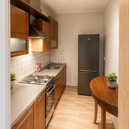 Centre! Prime Location, 55 M2 Near Old Town